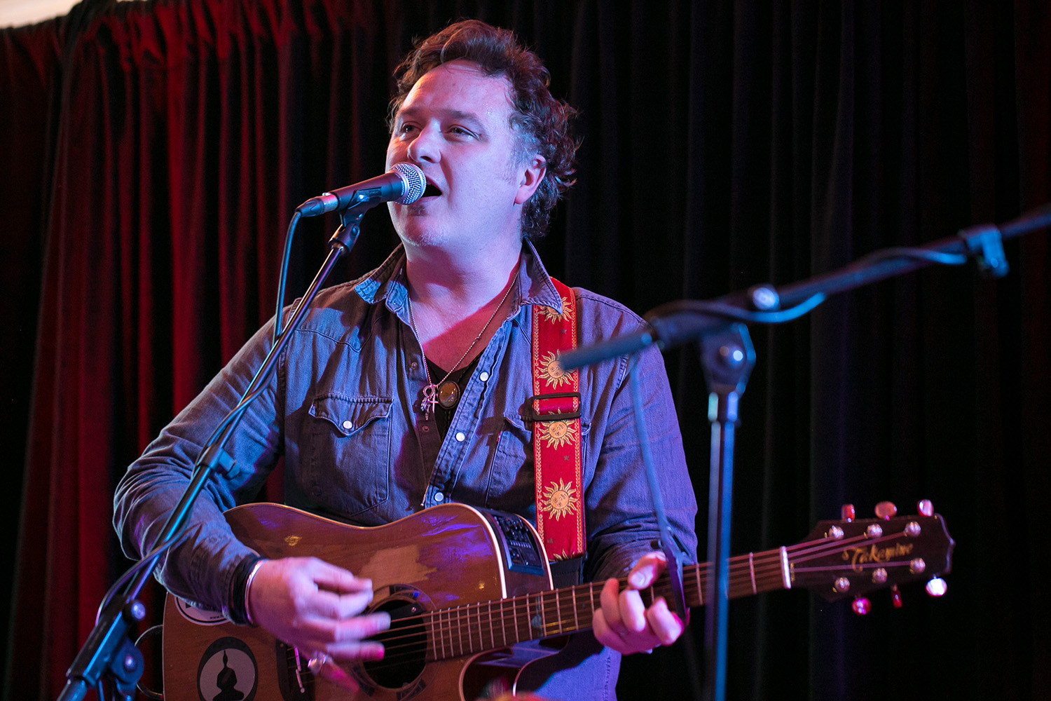 Mundy, Irish Singer-Songwriter